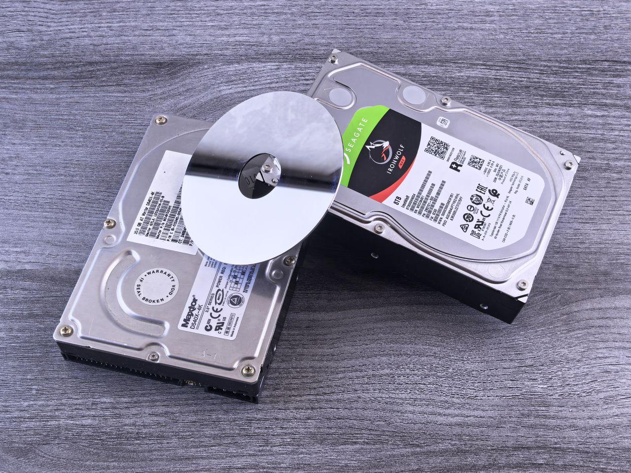 immagine di due hardisk a motore per creare il raid casalingo