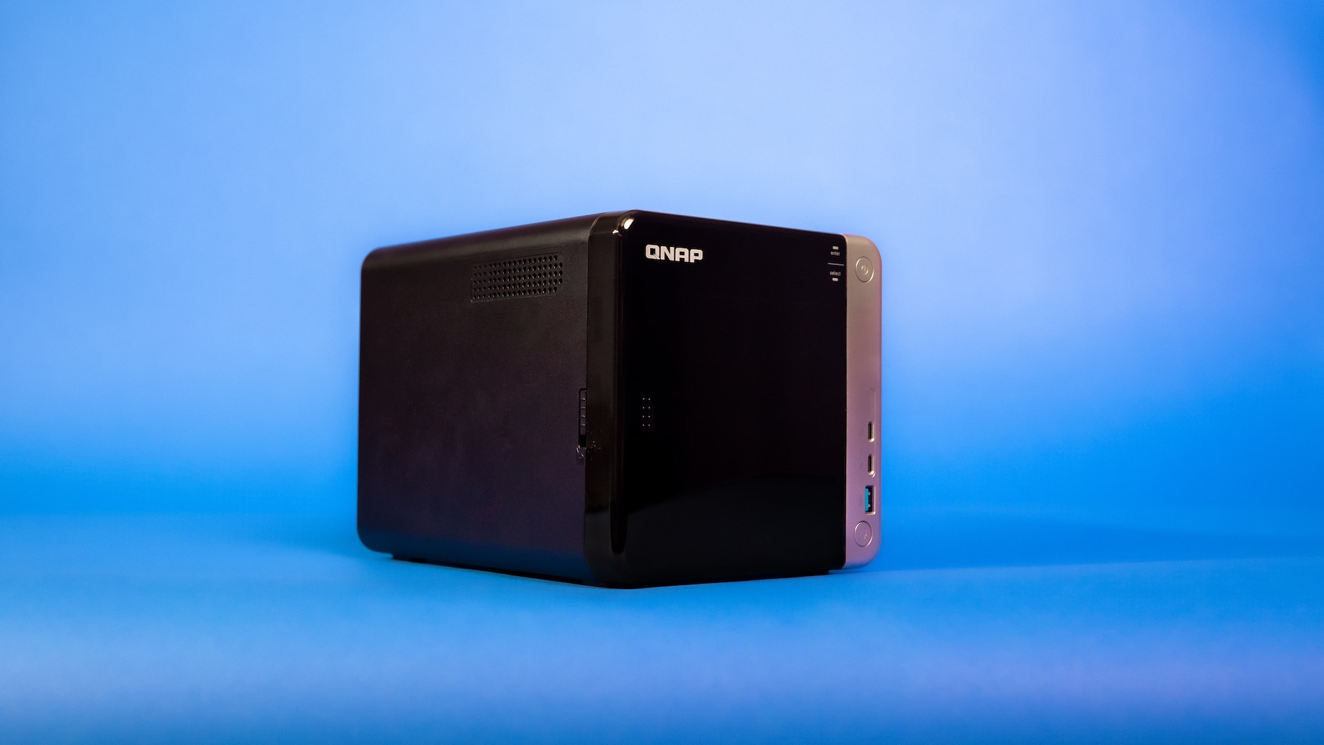 qnap nas uno dei modelli più utilizzati Nas sistema di archiviazione attaccata alla rete